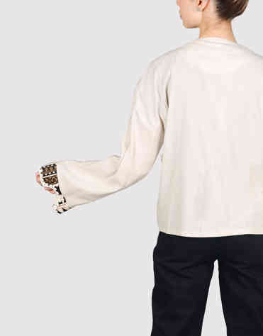 کت کوتاه حاشیه دار